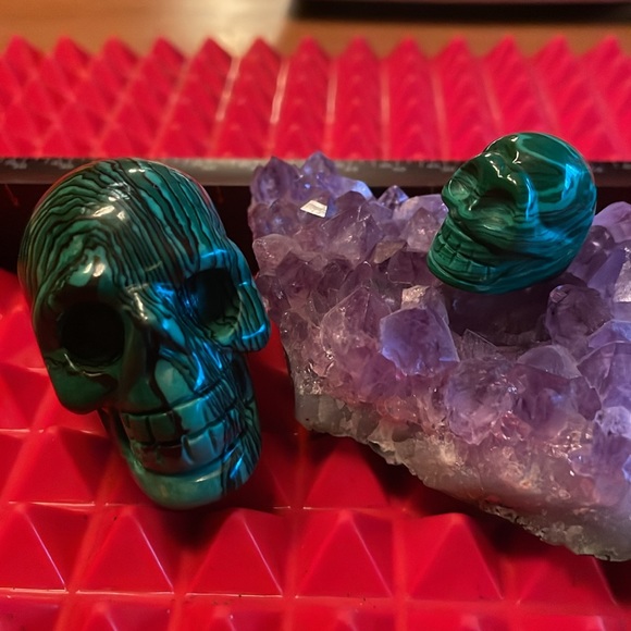 MALACHITE SKULLS - Picture 9 of 10